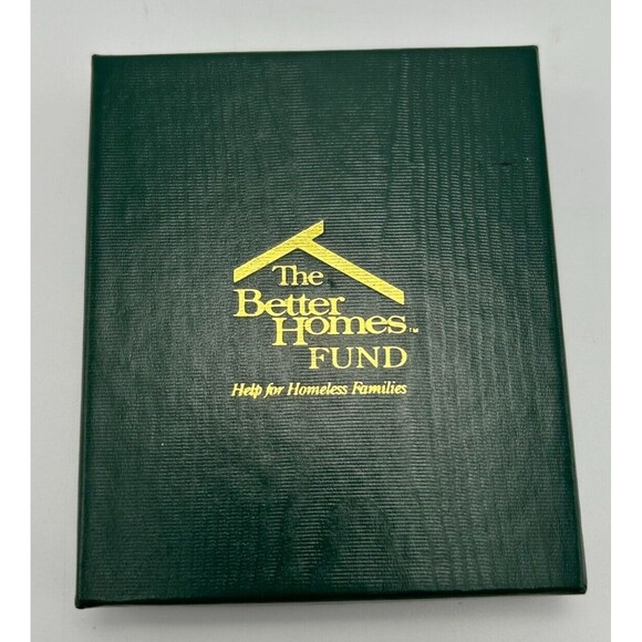 VINTAGE 1997 Better Homes 3D Gold Christmas Ornament - Victorian Seaside Cottage - Picture 6 of 7